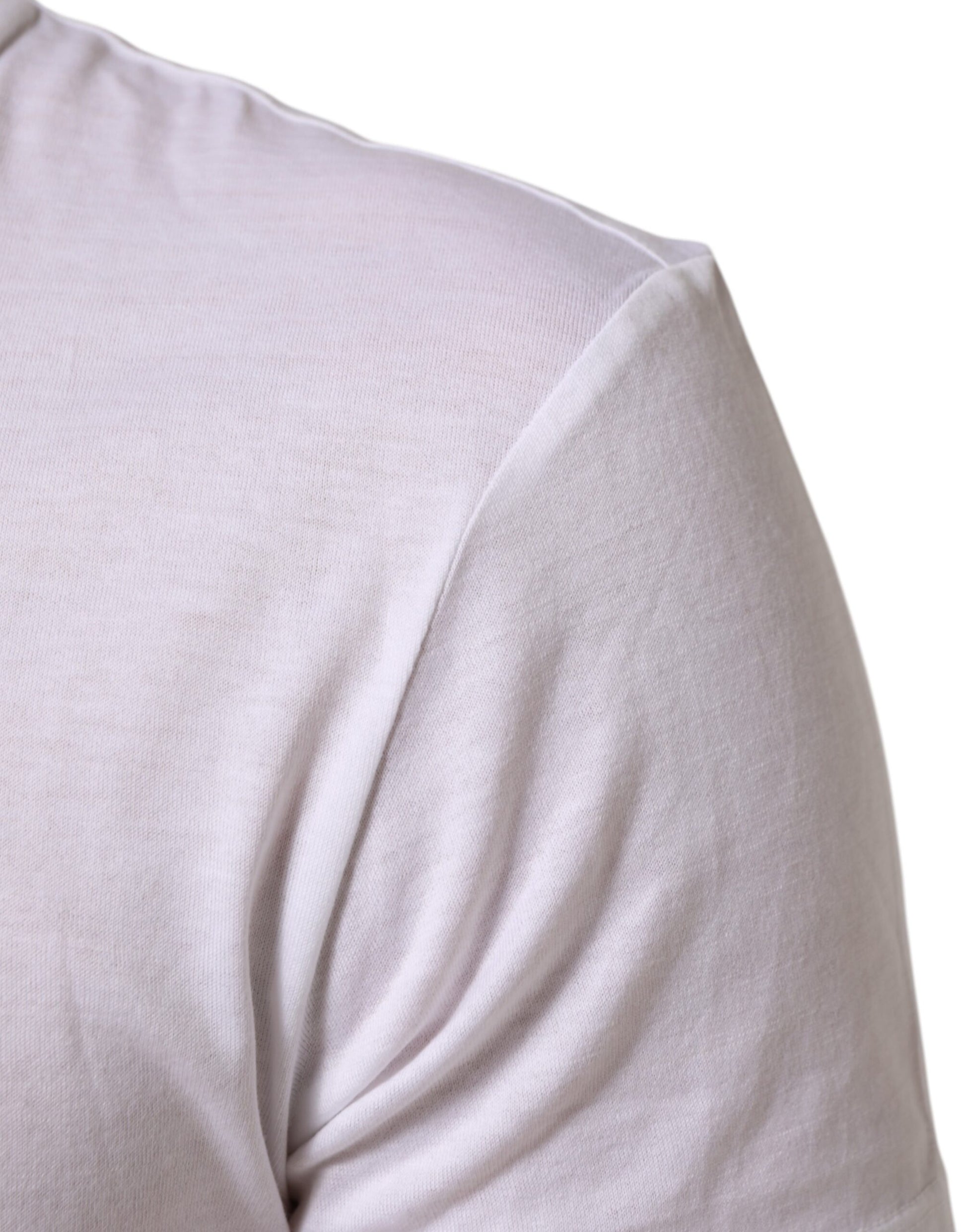 Short sleeve shirt on a person's shoulder