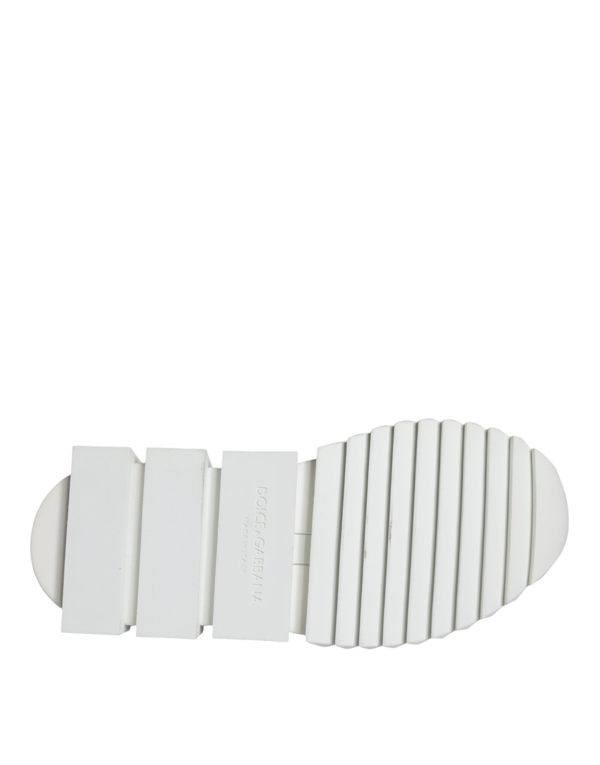 White shoe with ridges on sole