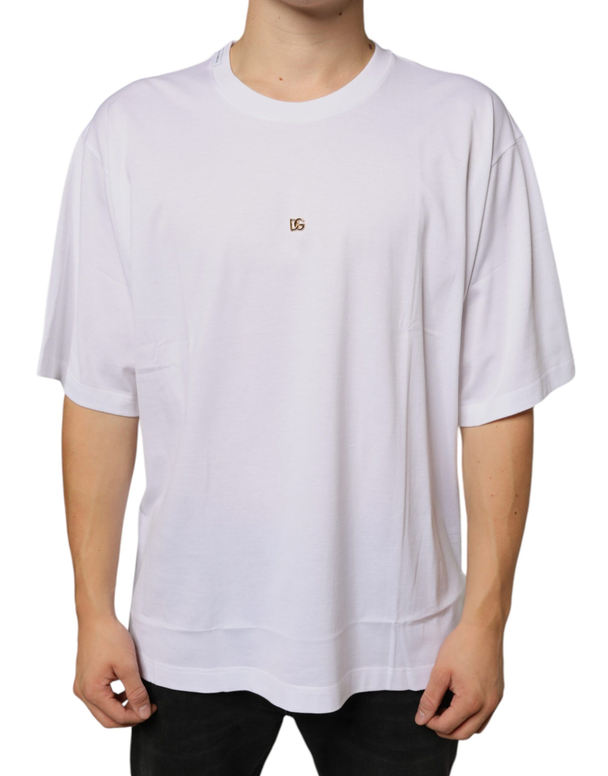 White t-shirt with short sleeves