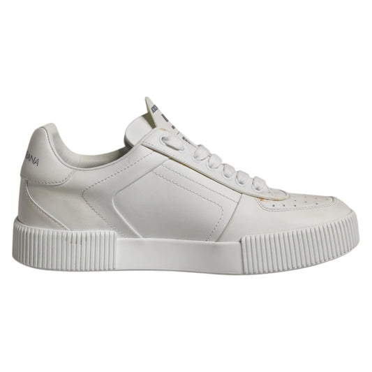White sneaker with white laces