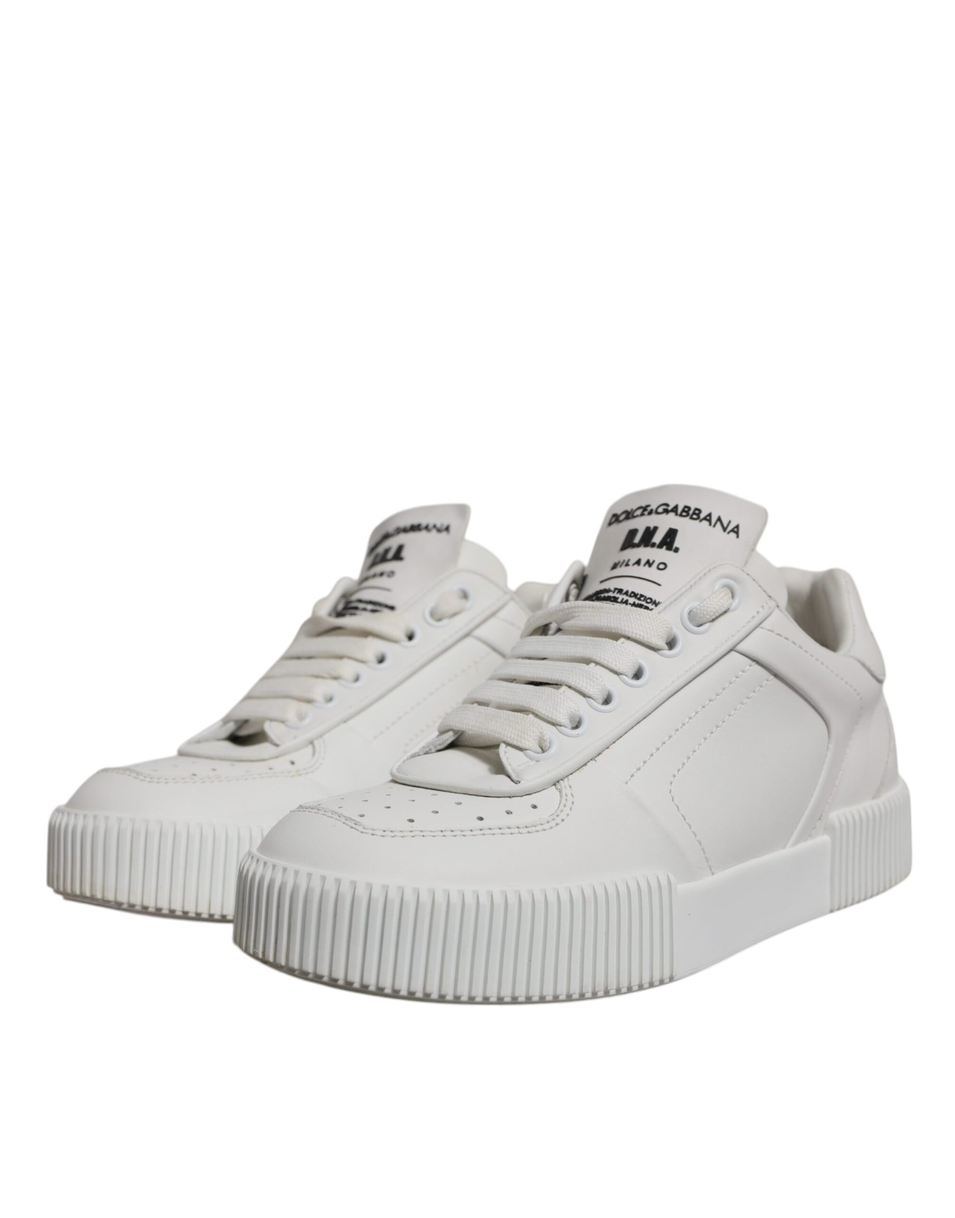 White sneakers with white laces