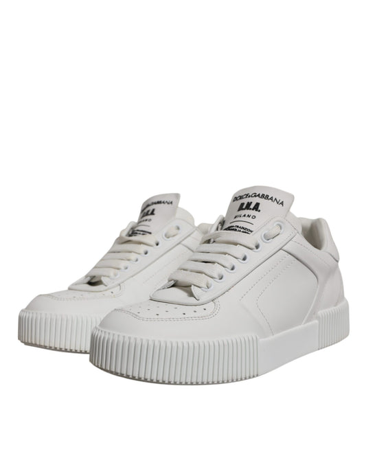 White sneakers with white laces