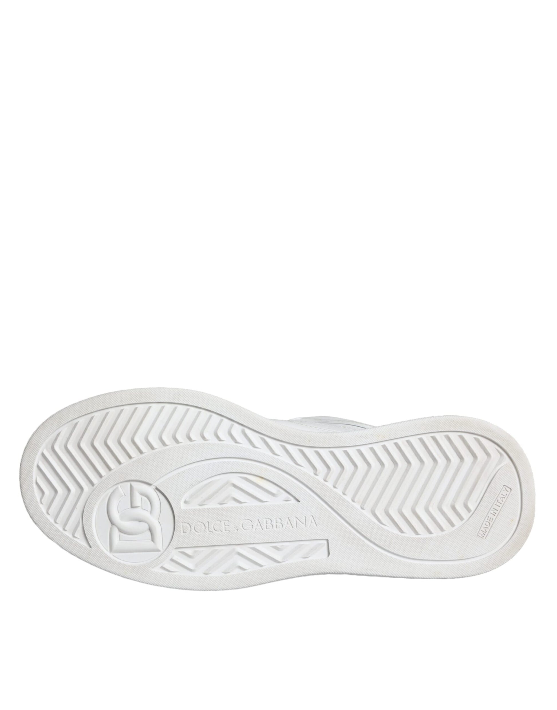 White leather sneaker with logo on side, low top, laces up front