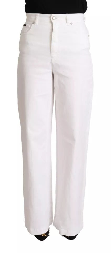 White pants on a mannequin