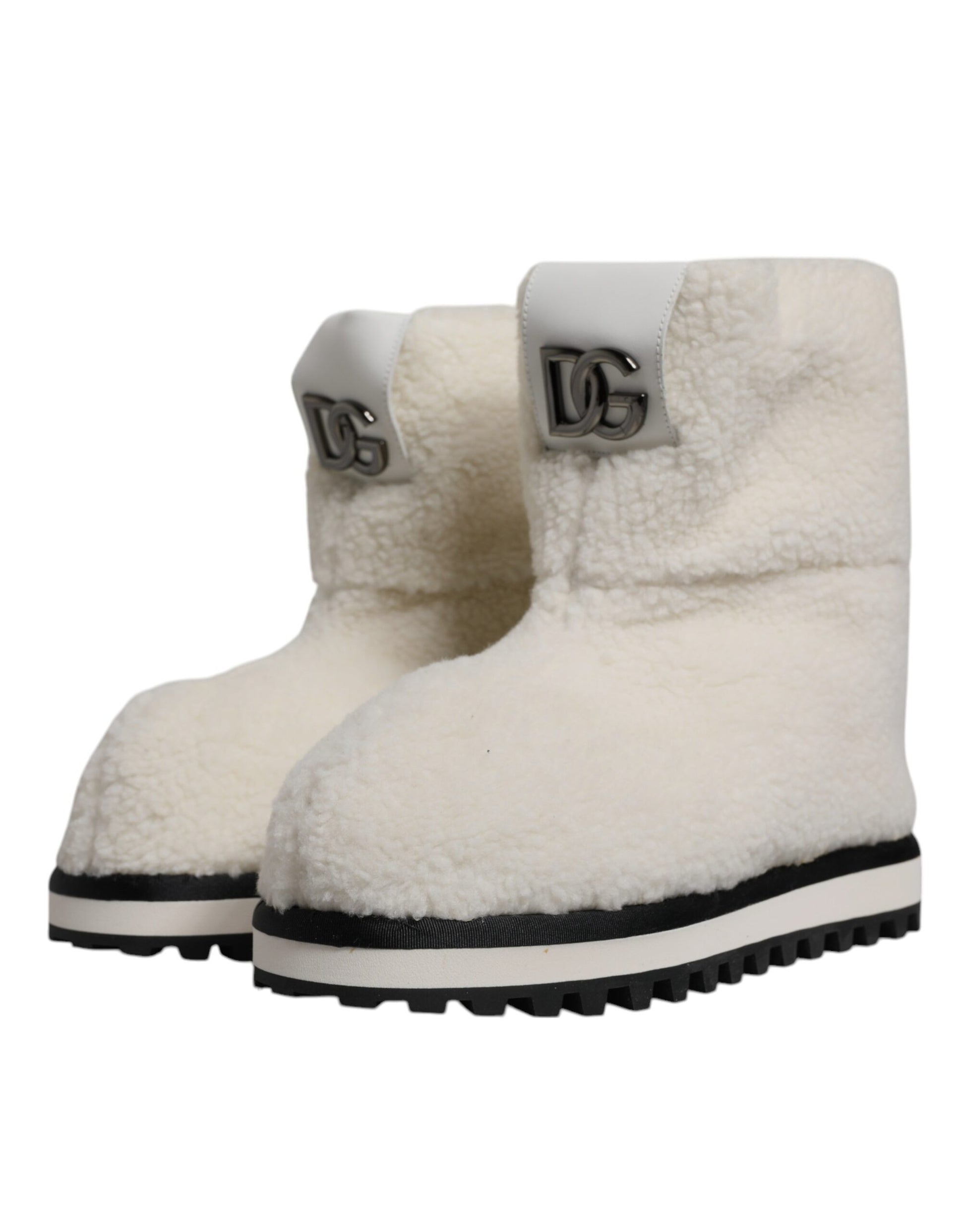 Fur lined boots with white laces and soles