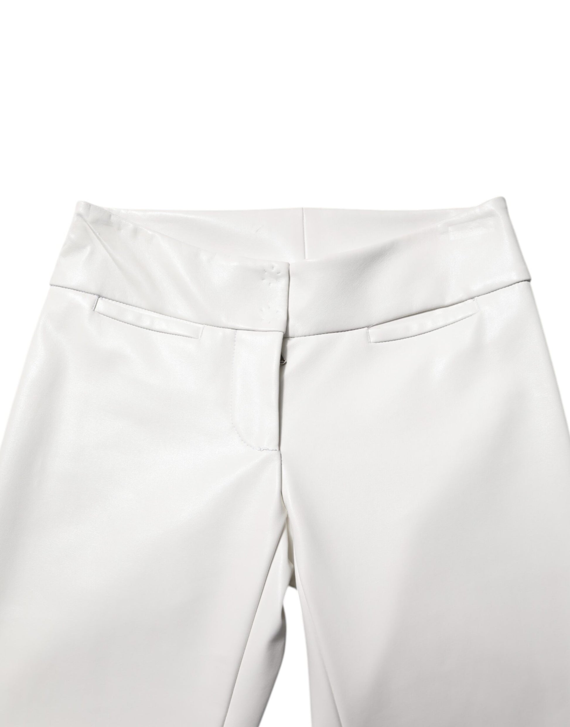 White pants with high waist and zippered front pockets