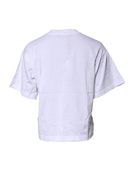 White short sleeve shirt on a mannequin