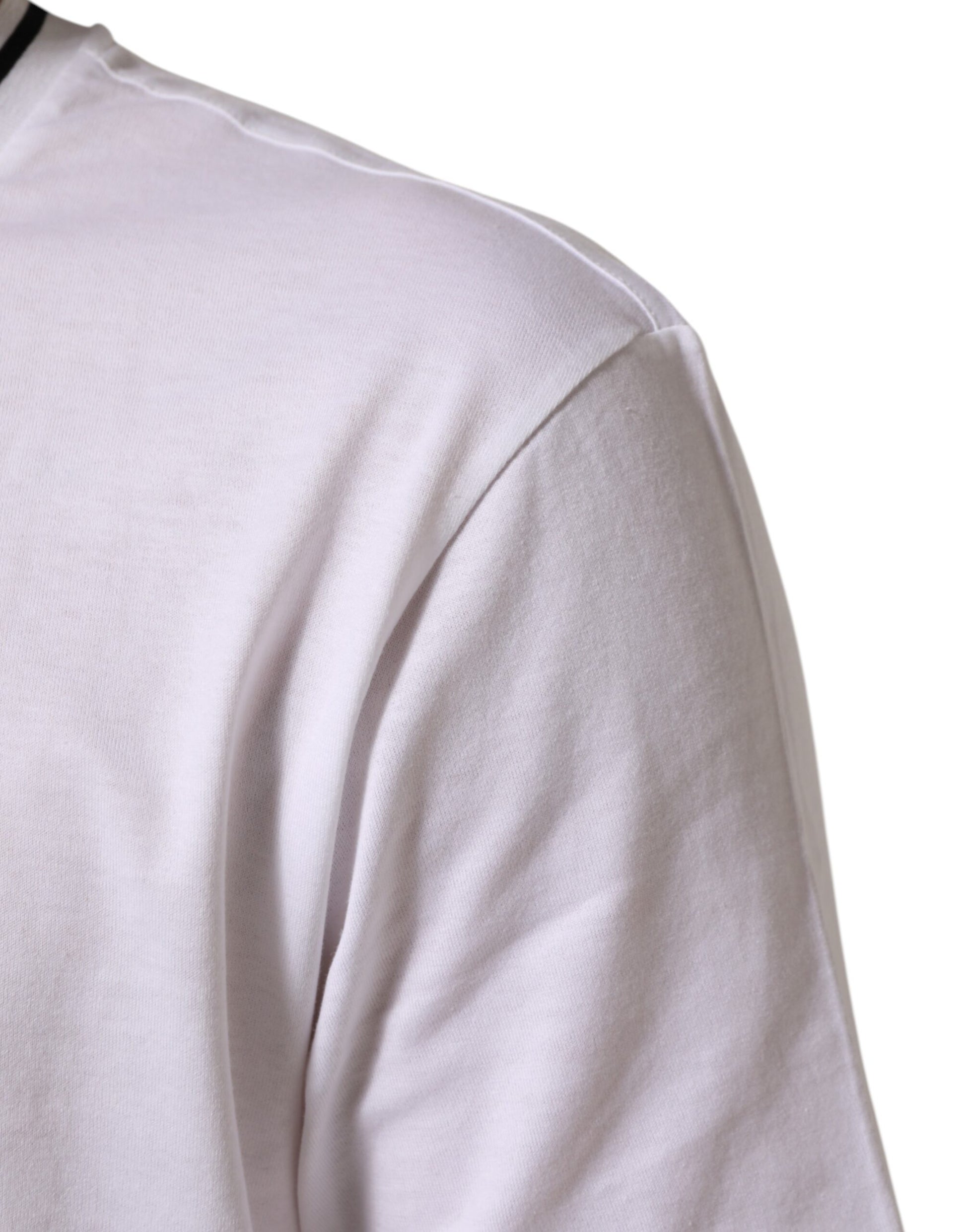 Short sleeved shirt on a person's back