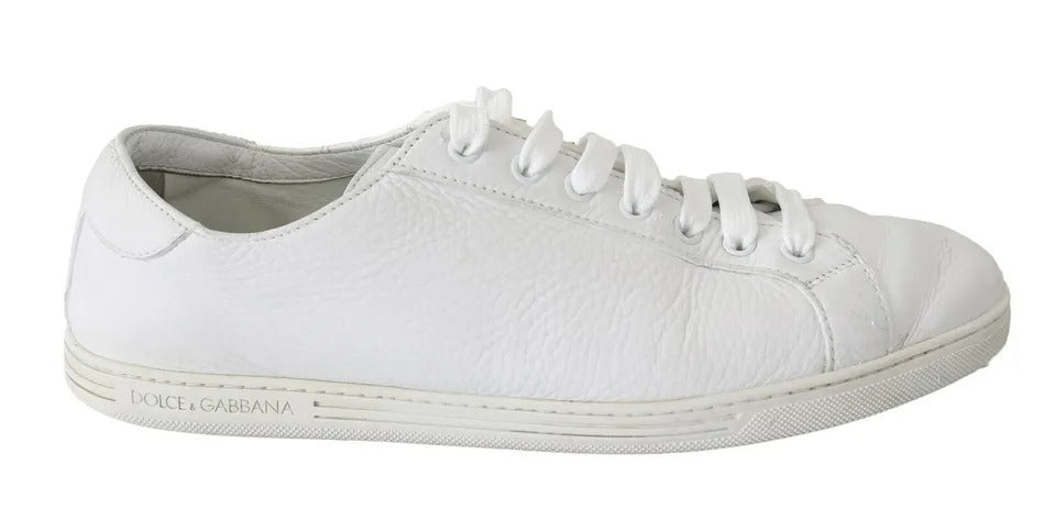 White lace-up men's sneakers with a leather upper and rubber sole