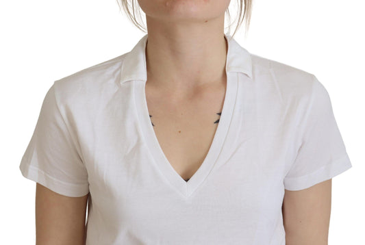 Woman wearing white shirt with v-neckline