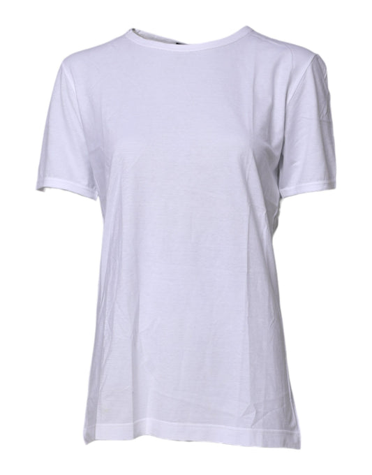 White short sleeved t-shirt on a mannequin