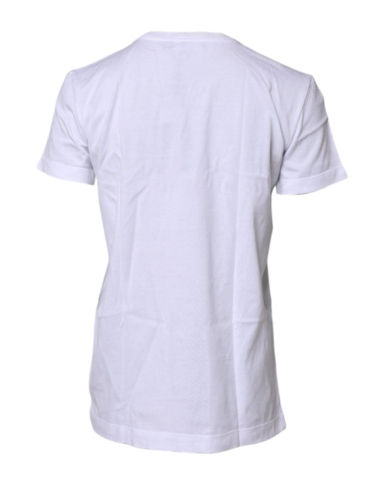 White short sleeved t-shirt on a mannequin