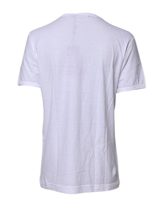 White short sleeved t-shirt on a mannequin