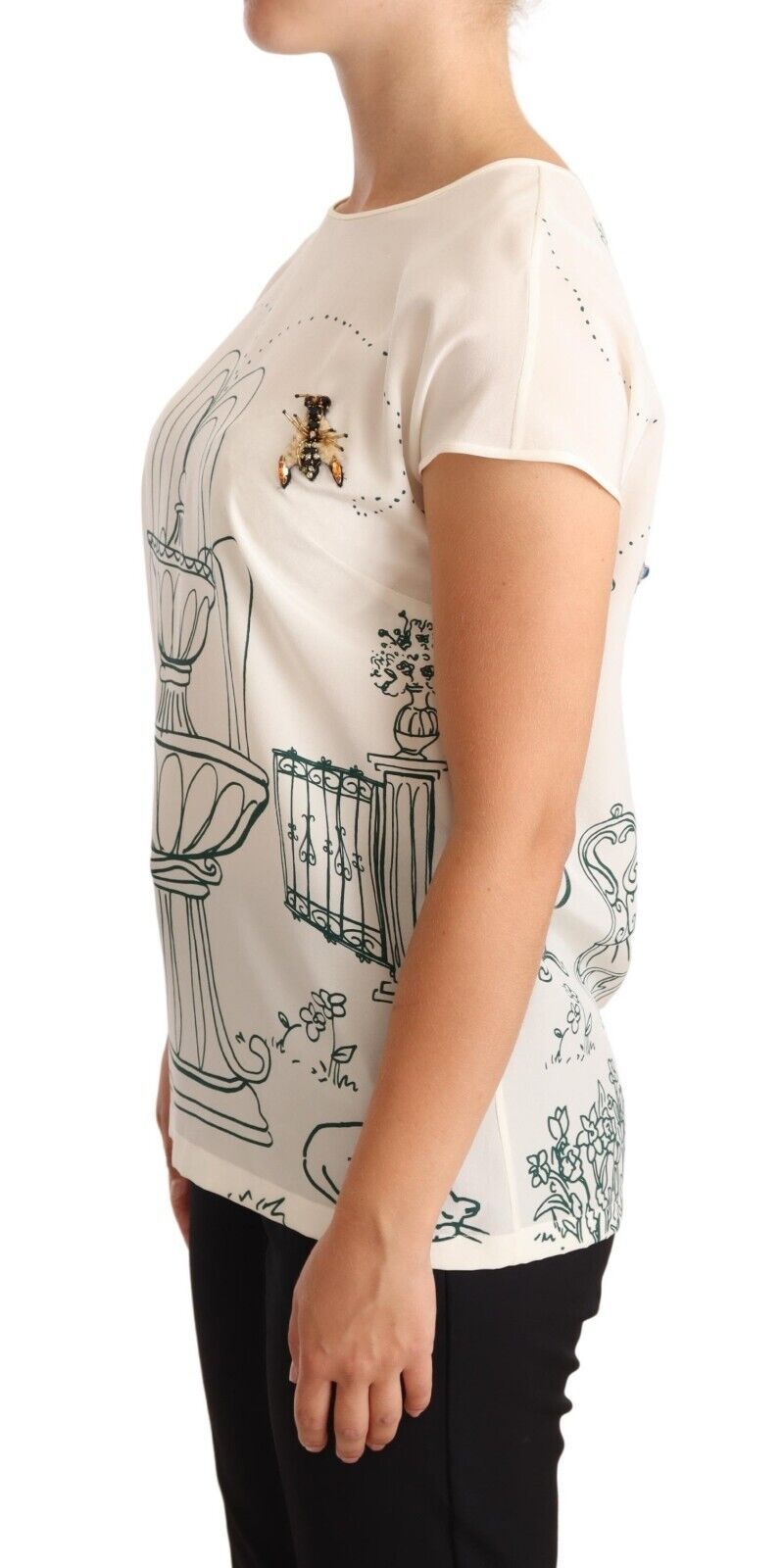 Short sleeved t-shirt with graphic design on front
