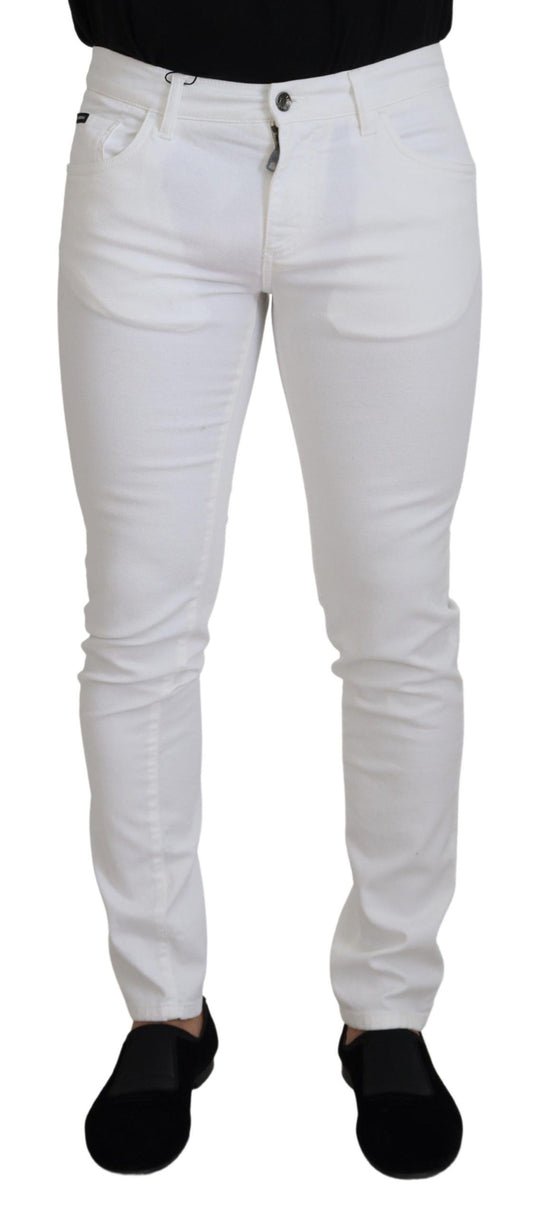 White skinny jeans on a mannequin
