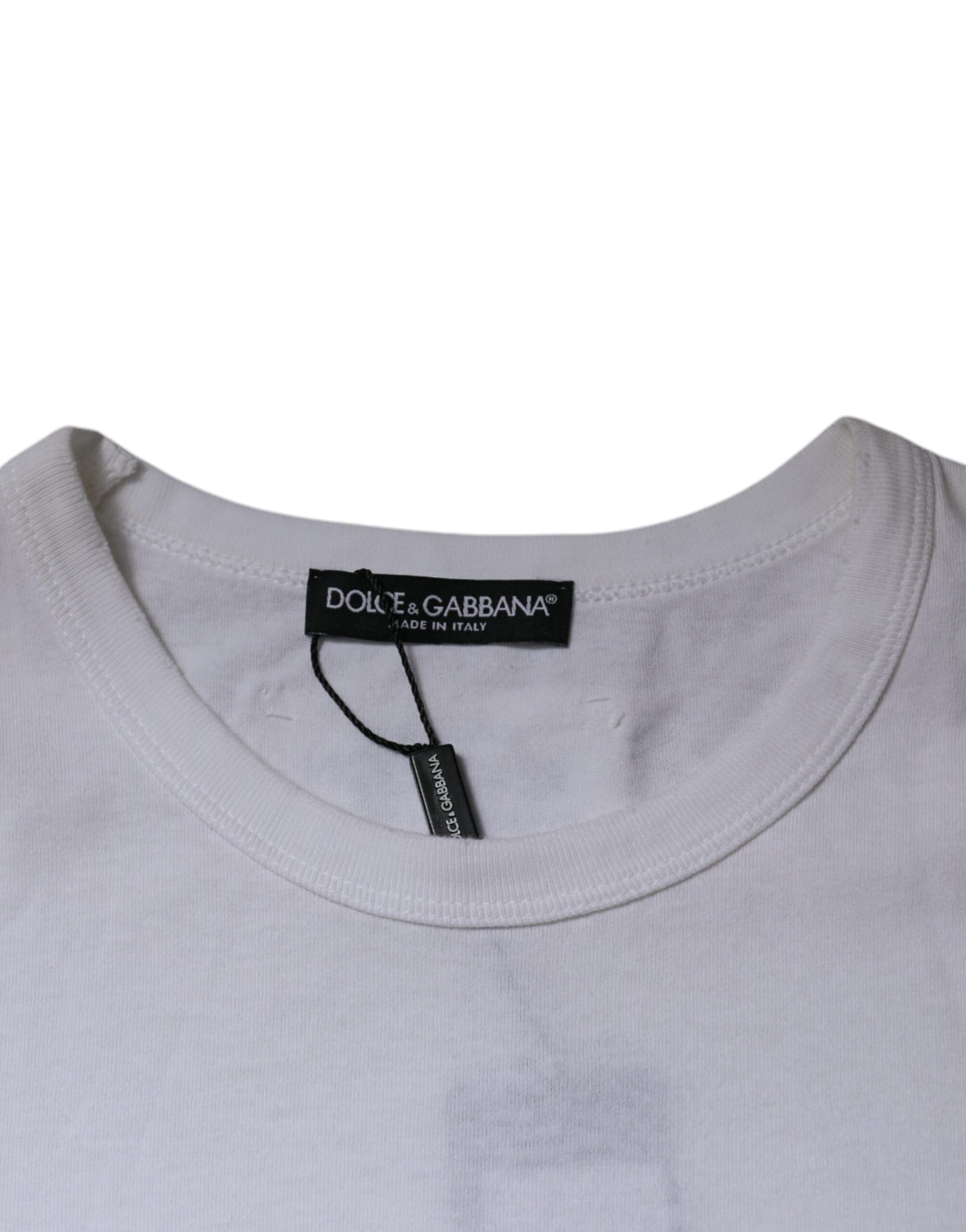 White t-shirt with black tag on neck
