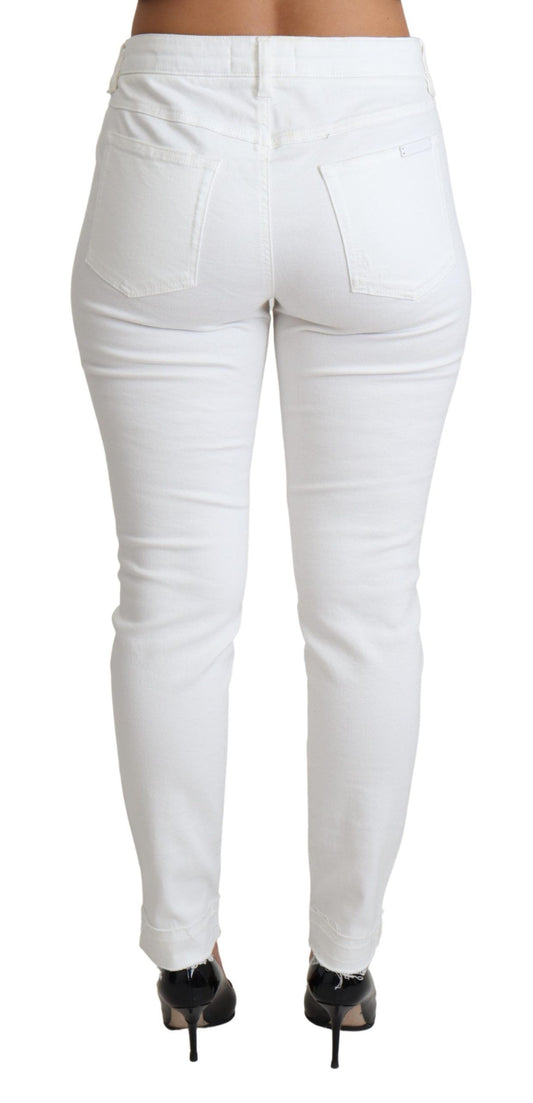 White skinny jeans on a mannequin