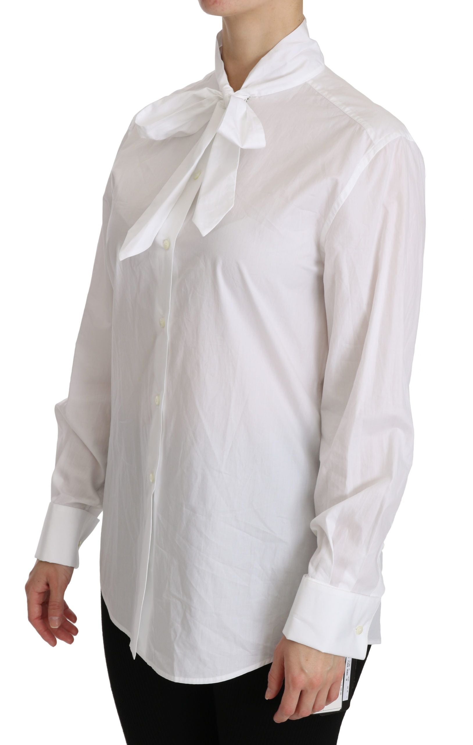 Long sleeved shirt with ruffled collar