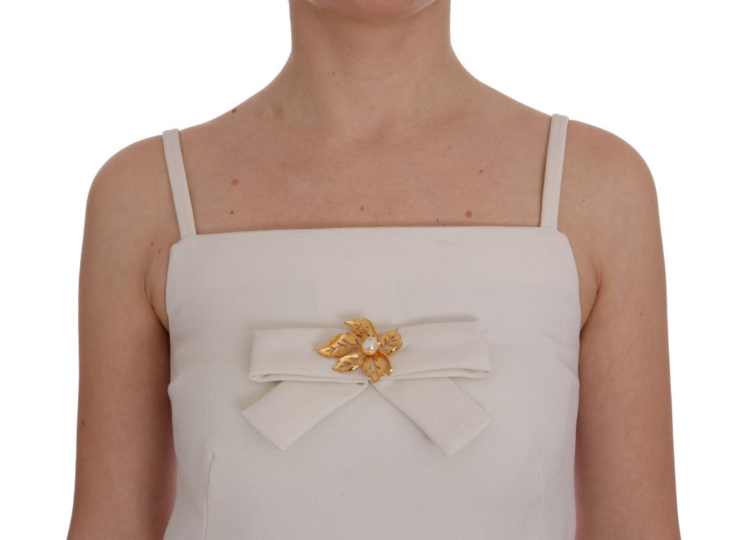 White strapless dress with bow on neckline