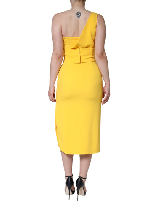 Yellow dress on a woman