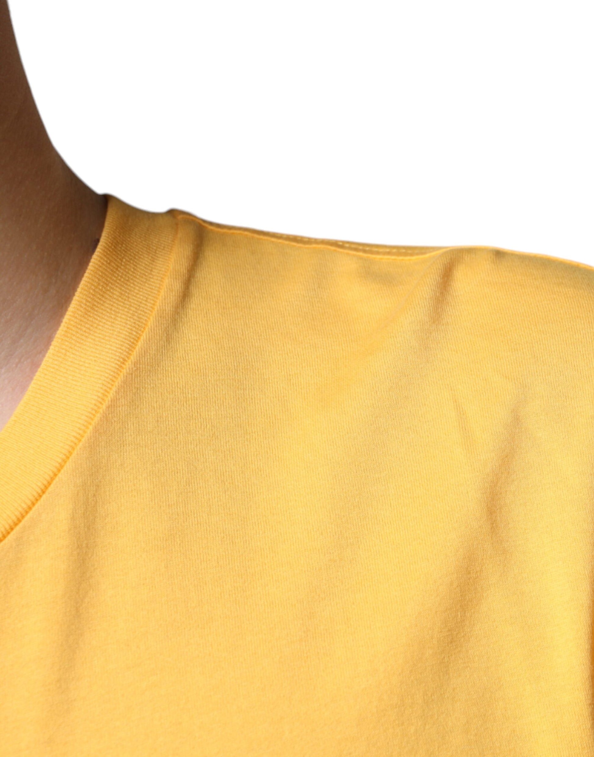 Yellow sleeveless shirt on a person's back