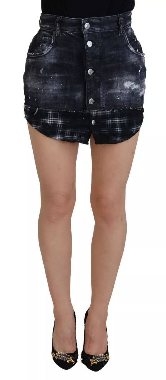 Short denim skirt with black buttons
