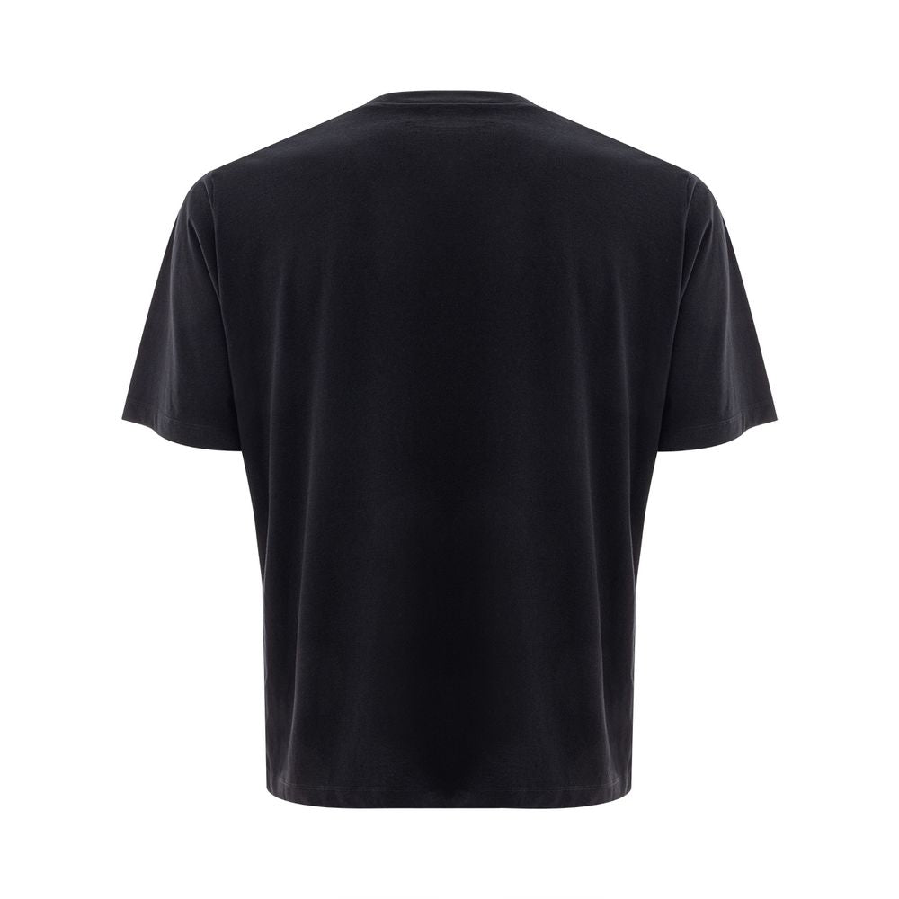 Black short sleeve t-shirt on a mannequin