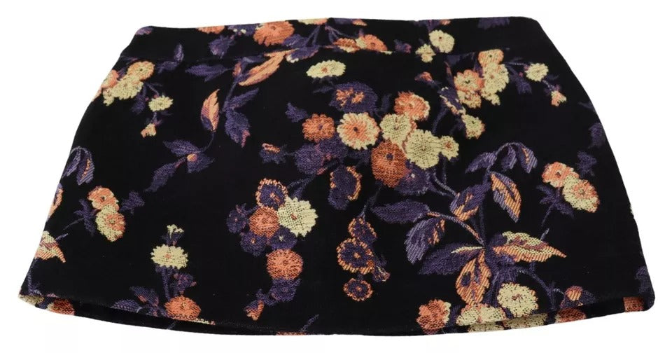 Black skirt with floral pattern