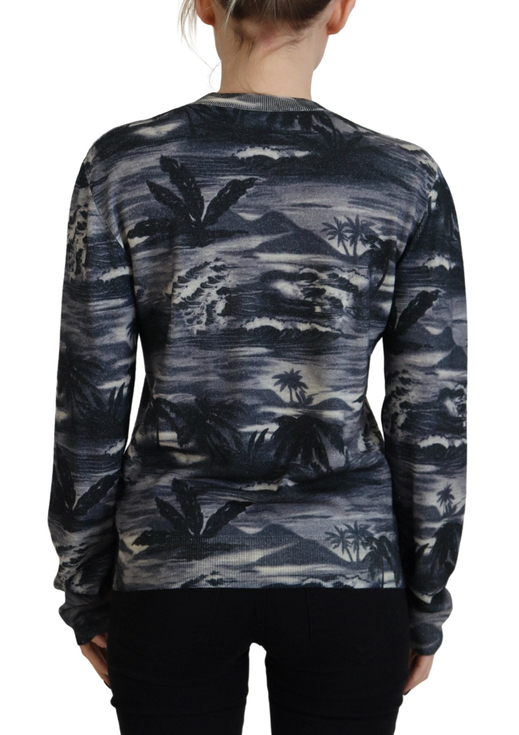 Long sleeve sweater with tropical print