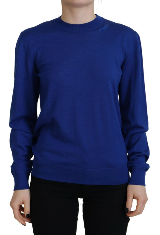 Long sleeved blue sweater on a person