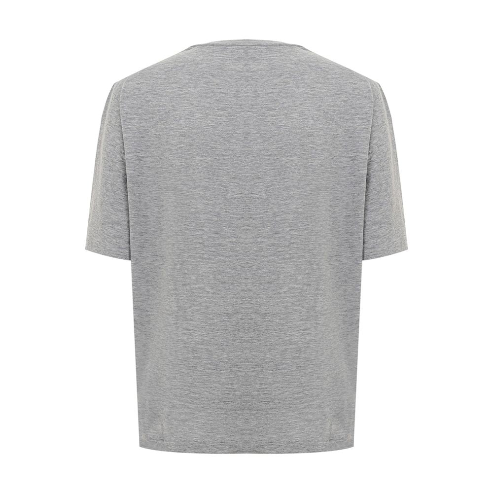 Grey short sleeve shirt on a mannequin