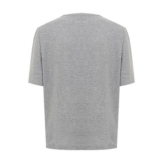 Grey short sleeve shirt on a mannequin
