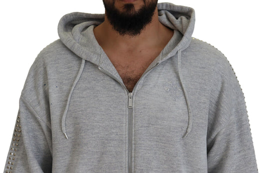 Man wearing gray hoodie with zipper