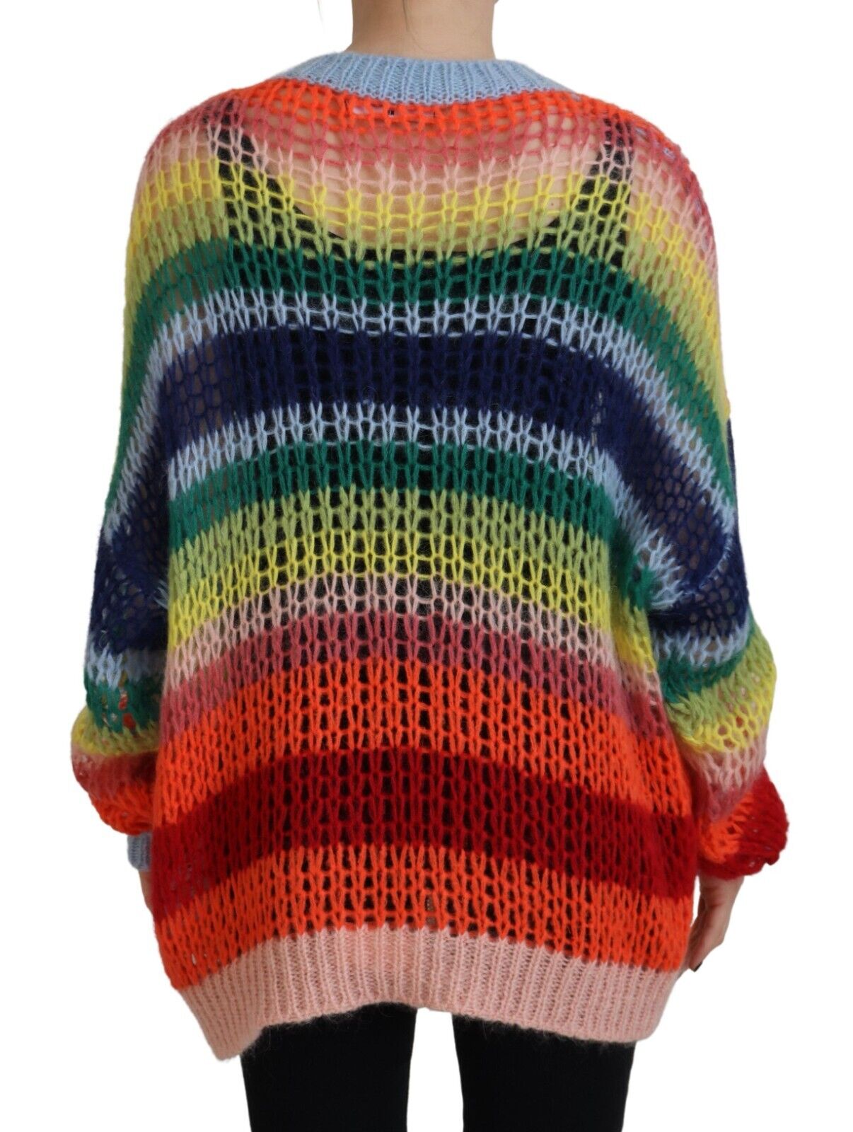 Colorful knit sweater with long sleeves