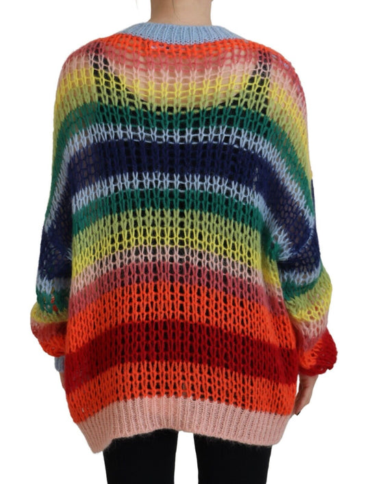 Colorful knit sweater with long sleeves