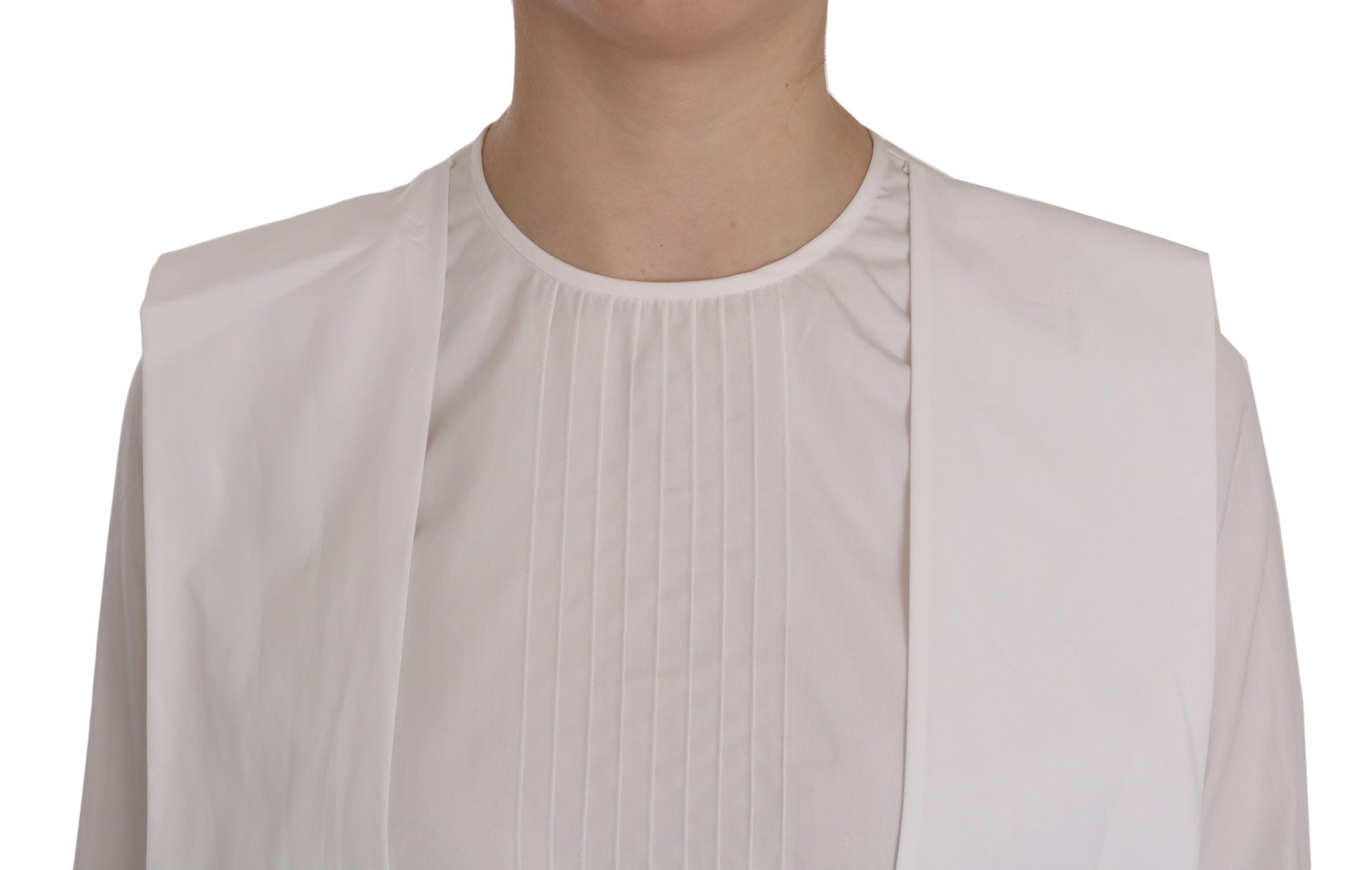 White blouse with ruffled collar