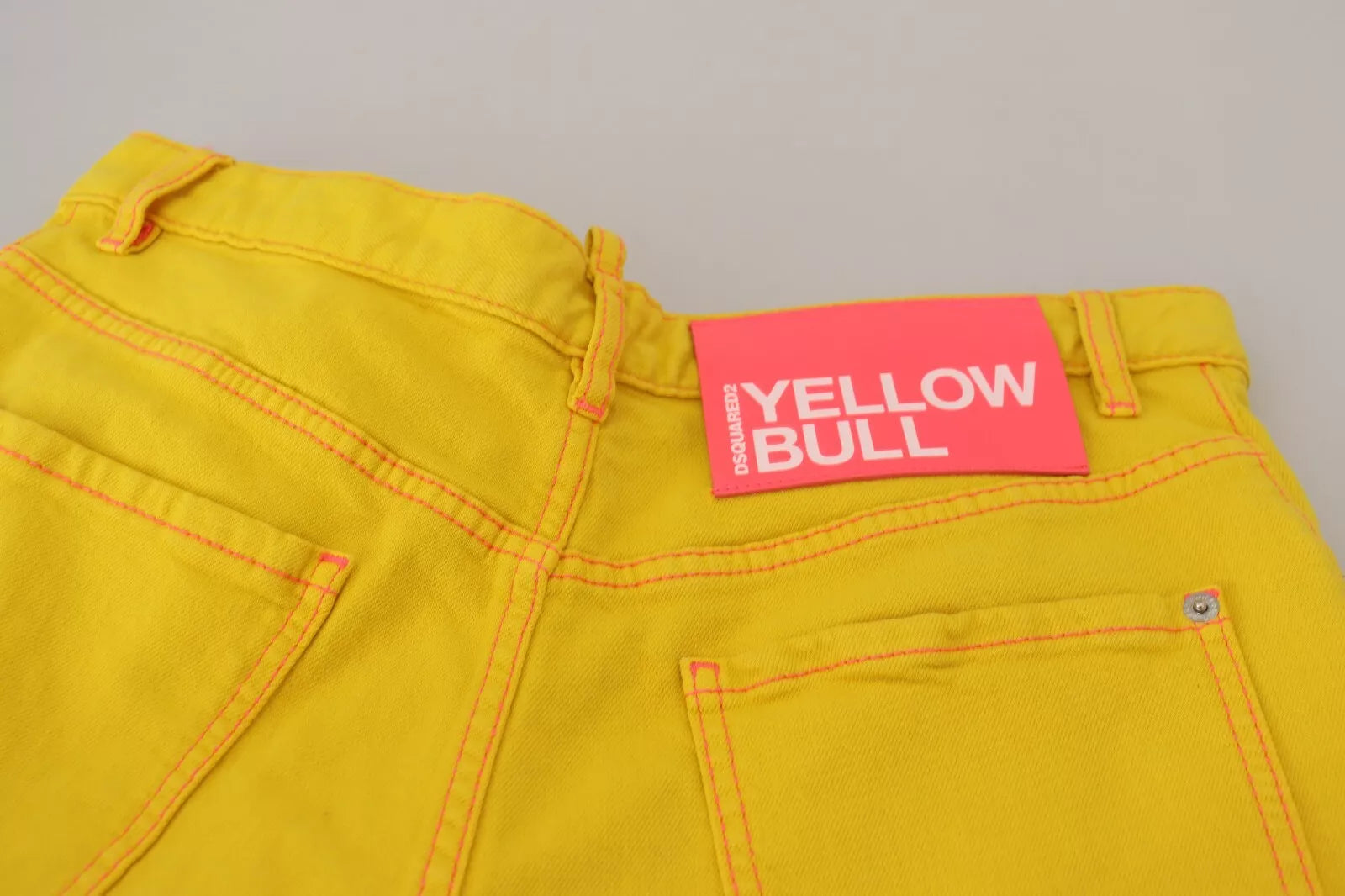 Yellow cotton high waist baggy women's shorts with red label