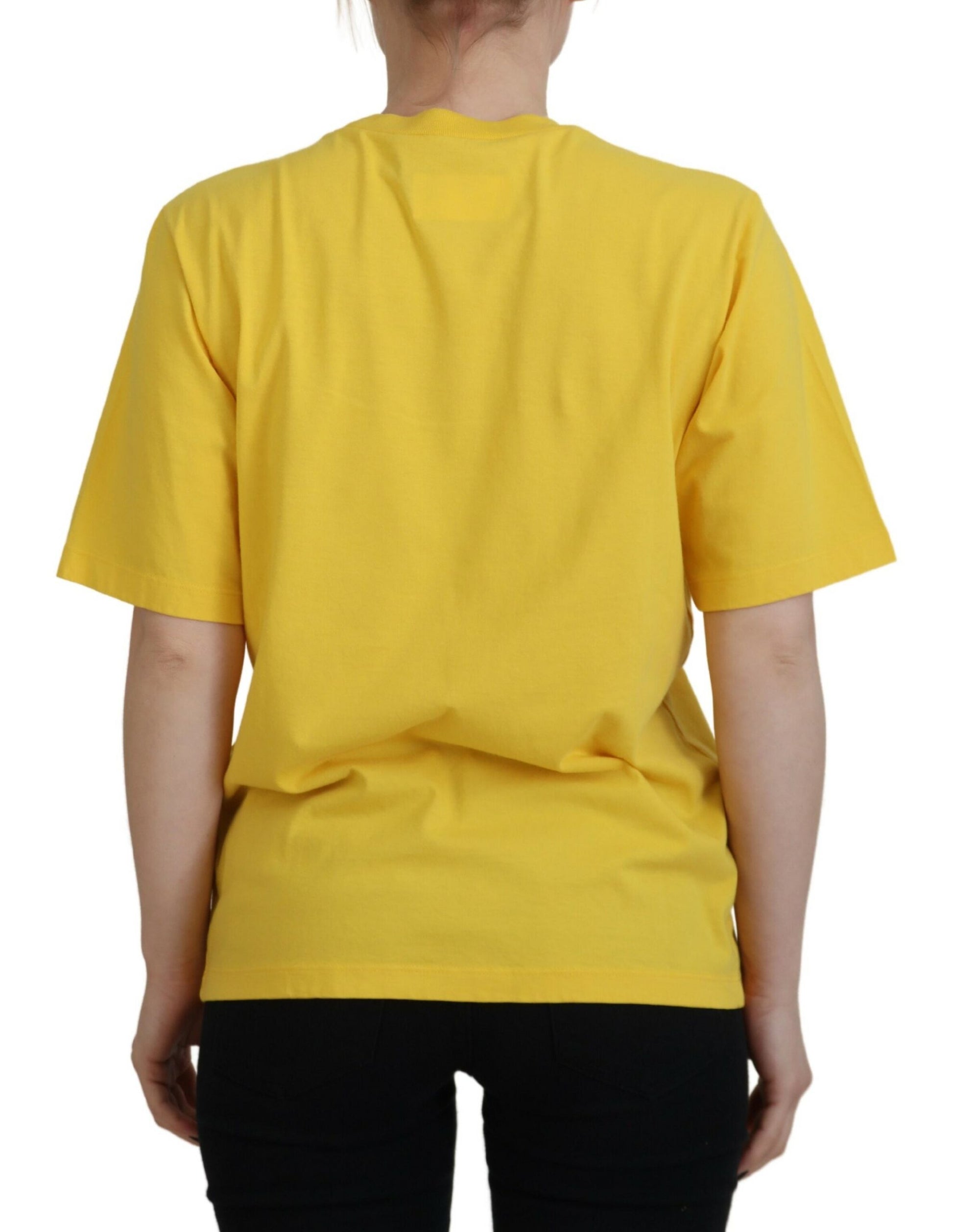 Yellow t-shirt on a person's back