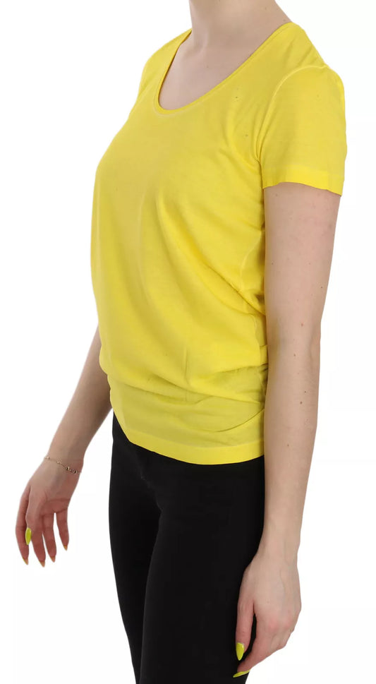 Yellow short sleeve t-shirt on a person