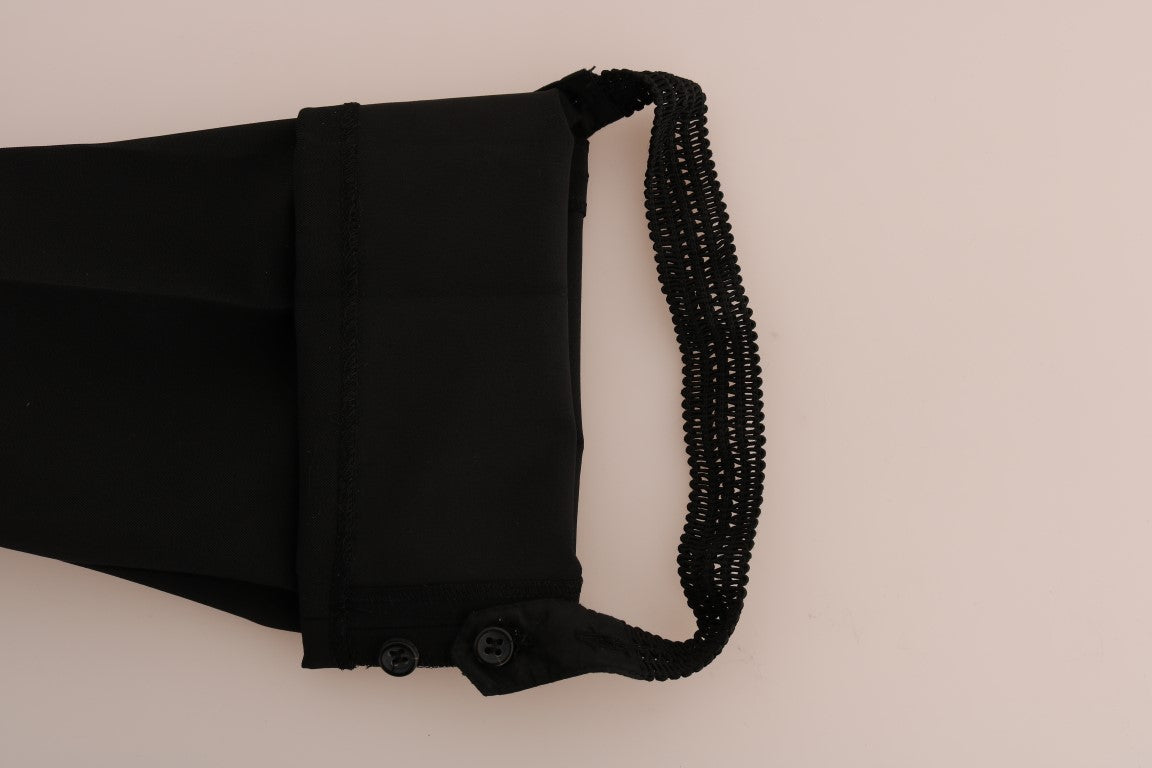 Black strap on a table
