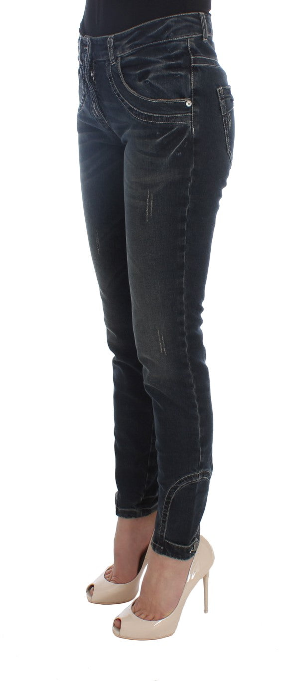 Woman wearing blue jeans