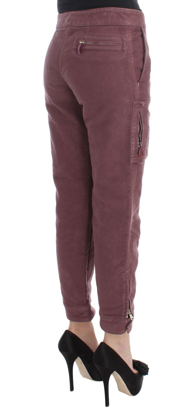 Pair of women's pants in burgundy color