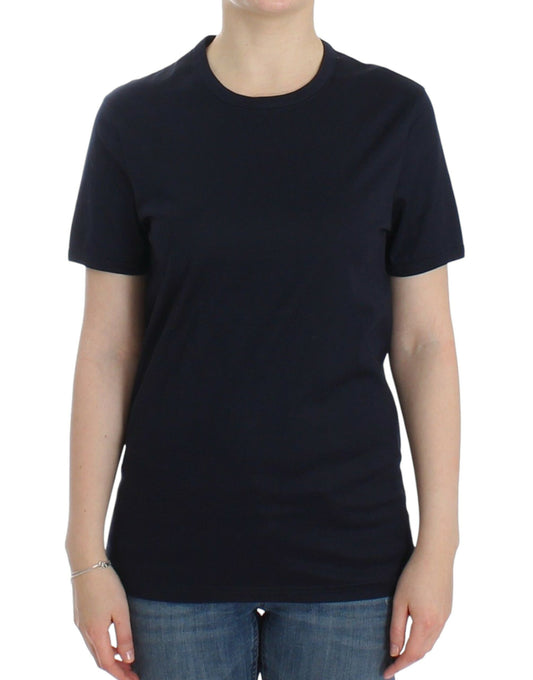 Woman wearing dark blue t-shirt