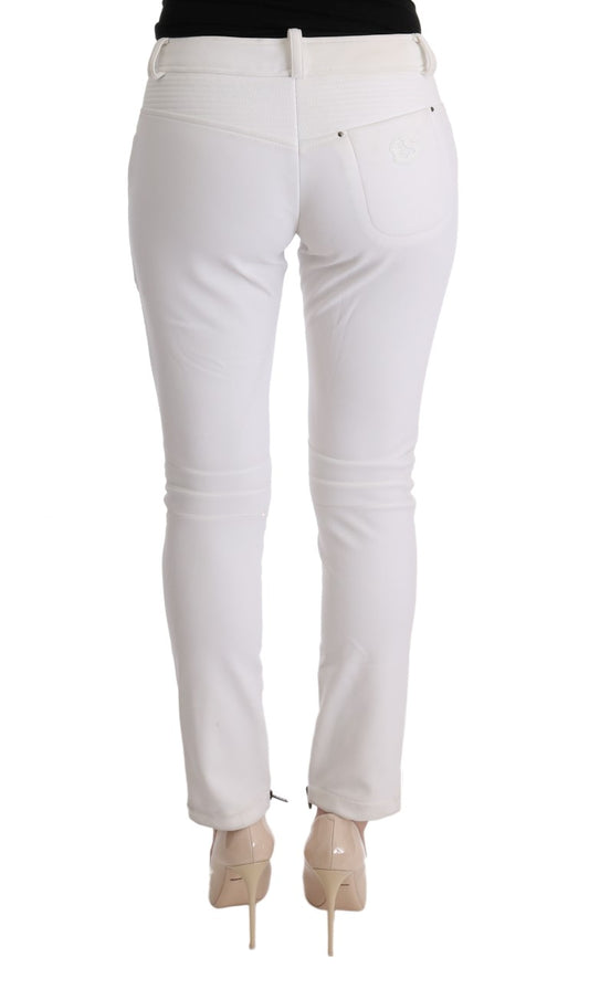 White skinny jeans on a mannequin