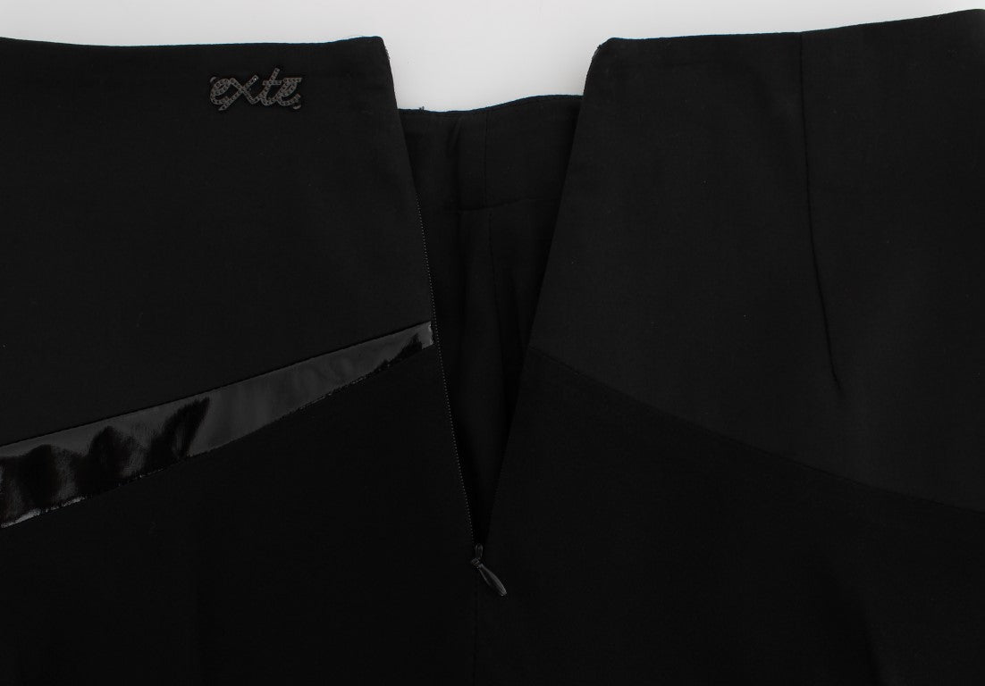 Black pants with a zipper on the side