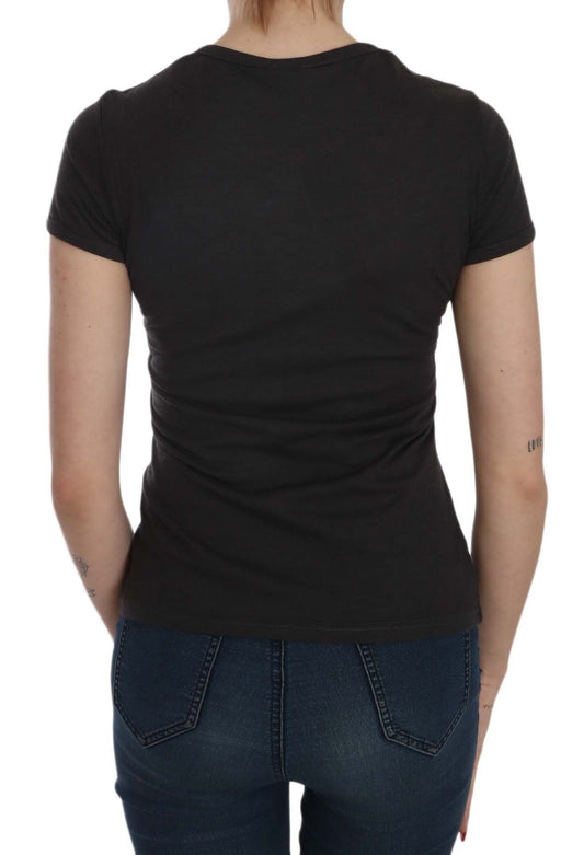 Black short sleeve shirt on a woman