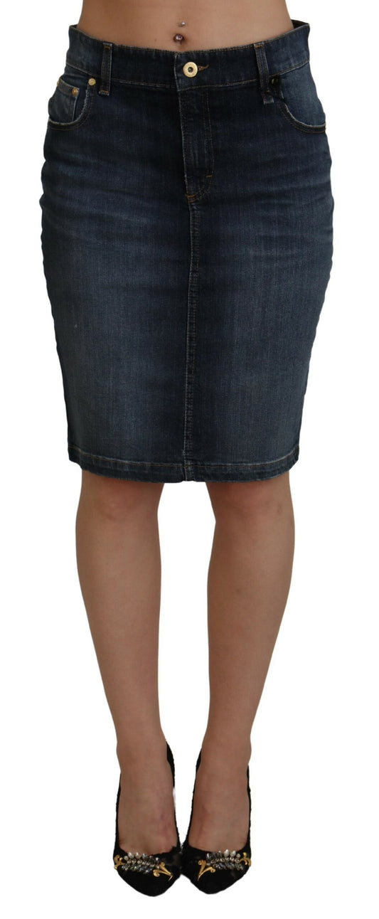 Woman's denim skirt with belt loops and zippered front pocket