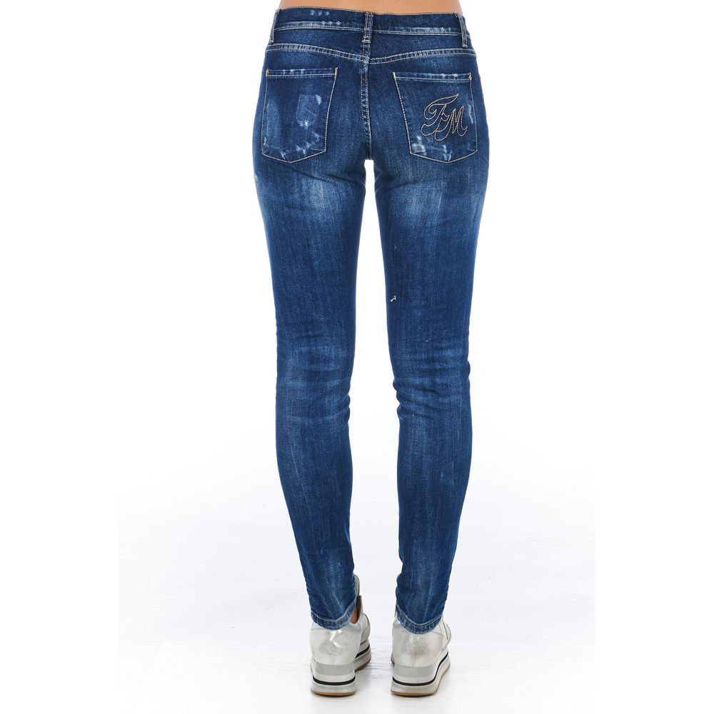 Woman wearing blue jeans