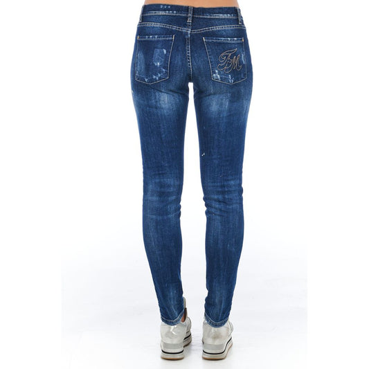 Woman wearing blue jeans