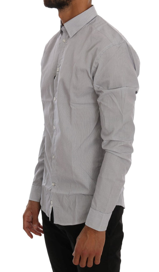 Long sleeve shirt with plaid pattern